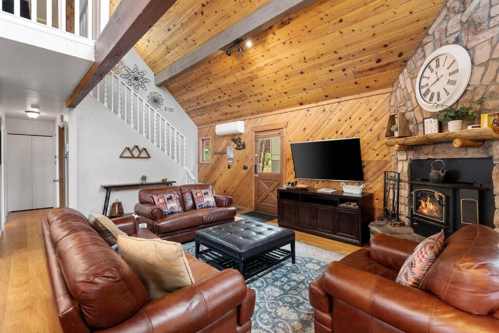 Luxury Cabin Oasis Getaway Heart Of 먼즈파크 외부 사진