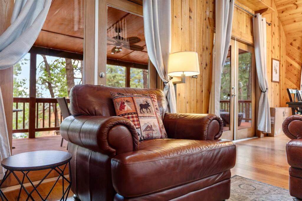 Luxury Cabin Oasis Getaway Heart Of 먼즈파크 외부 사진