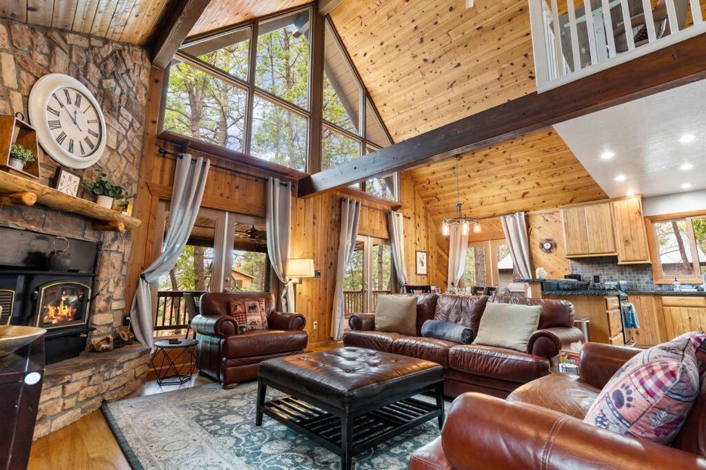 Luxury Cabin Oasis Getaway Heart Of 먼즈파크 외부 사진